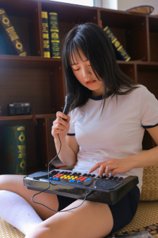 狠婷婷精品无码亚洲中出