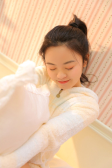 《漂亮的女邻居》三级